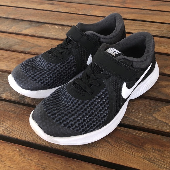 Nike Shoes | Boys Revolution 4 Ps Size 